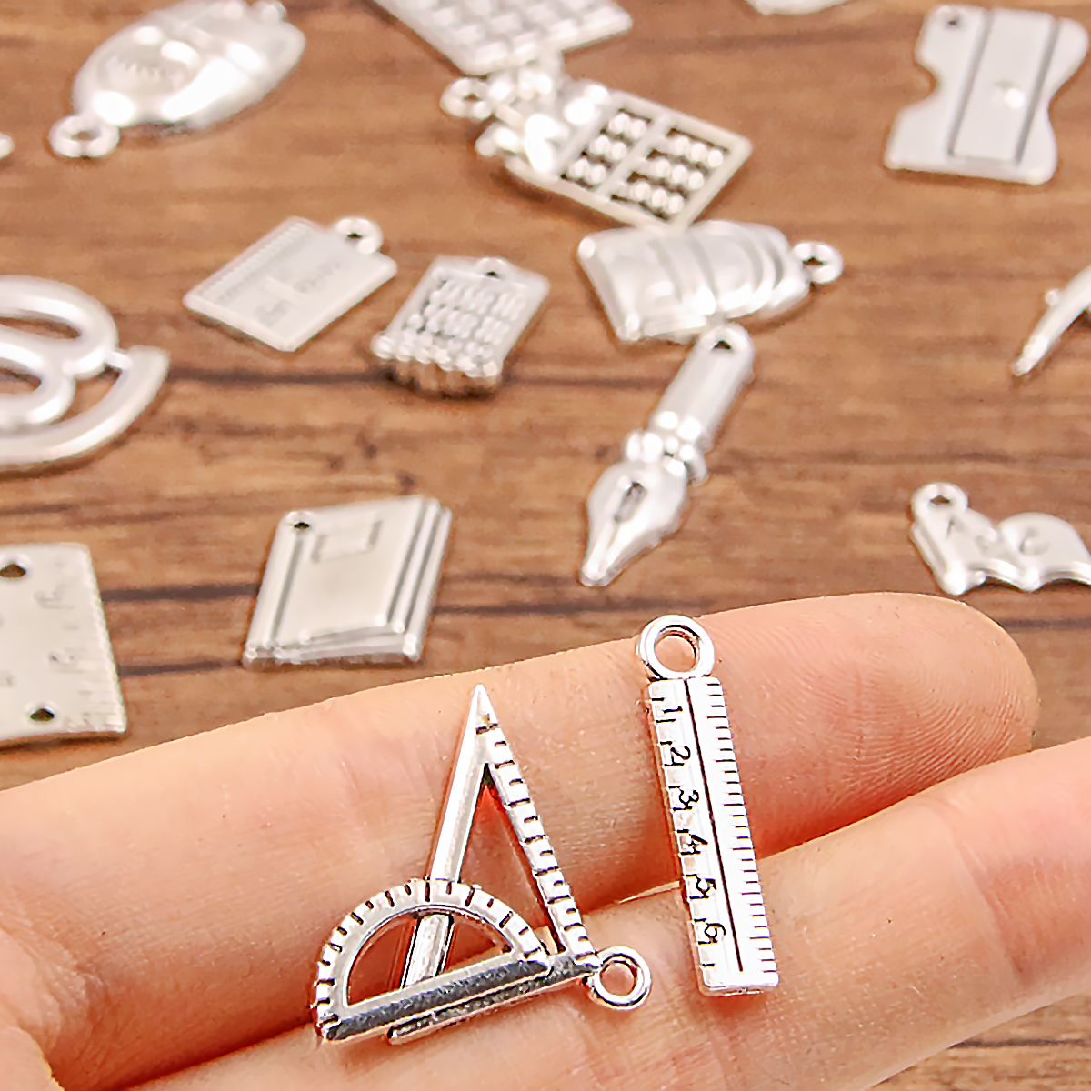 20PCS 17Styles Mixed Alloy Boo - مراجعة Jewelry Making Books وسعره