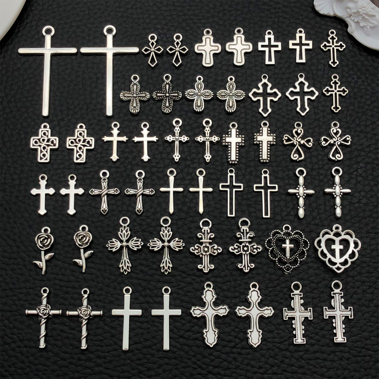 52pcs Assorted Cross Pendants  - مراجعة Jewelry Making Degree وسعره