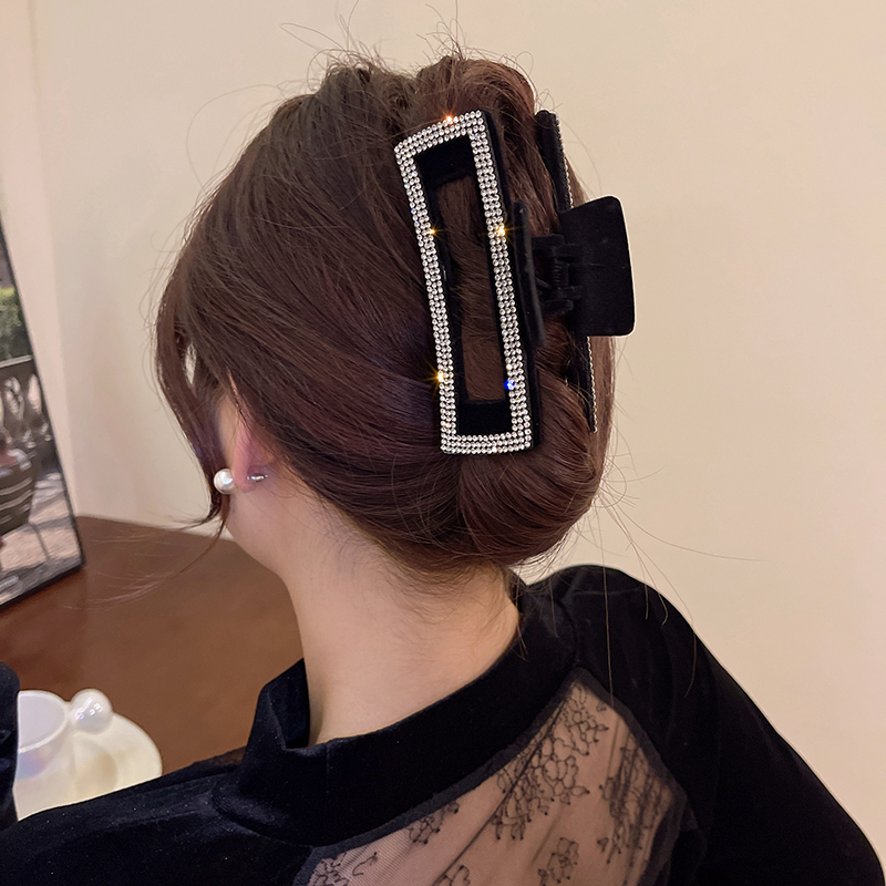 Flocking Rhinestone Blacke Hai - مراجعة Jewelry Making Adults وسعره